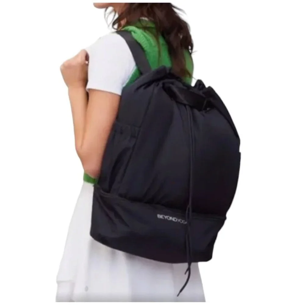 BEYOND YOGA Black Drawstring Convertible Gym Bag Backpack Shoulder Bag‎ NEW